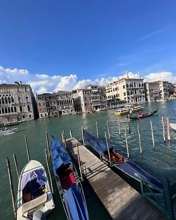Ponte Di Rialto E Canal Grande-palazzo Benzon * Veneza