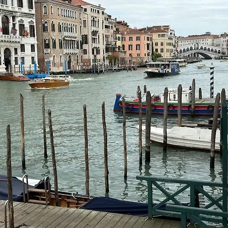 Apartamento Ponte Di Rialto E Canal Grande-palazzo Benzon Veneza